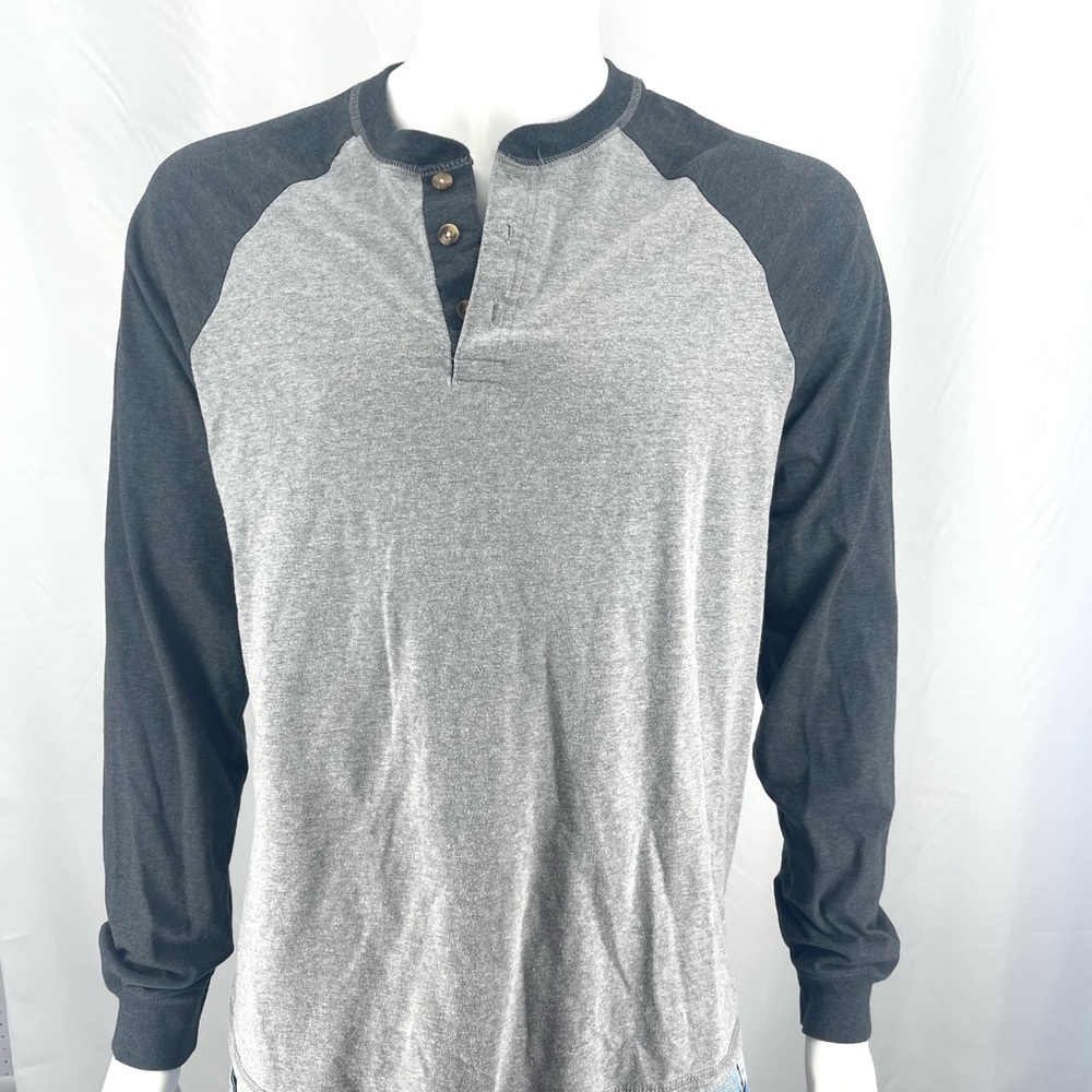 Men's Gray and Black Henley Shirt